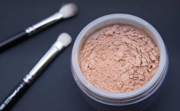 散粉 粉餅和散粉的區(qū)別是什么?