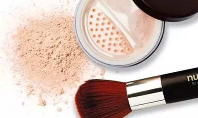 使用散粉 暈妝怎么辦?6個防暈妝最有效的方法!