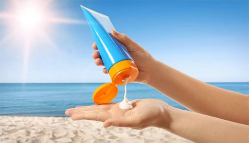 涂防曬霜 涂了防曬霜需要卸妝嗎?